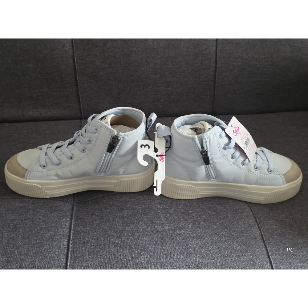 itle
NWT Justice Girls Light Blue High Top Sneakers Size 3 Side Zip - Picture 5 of 7